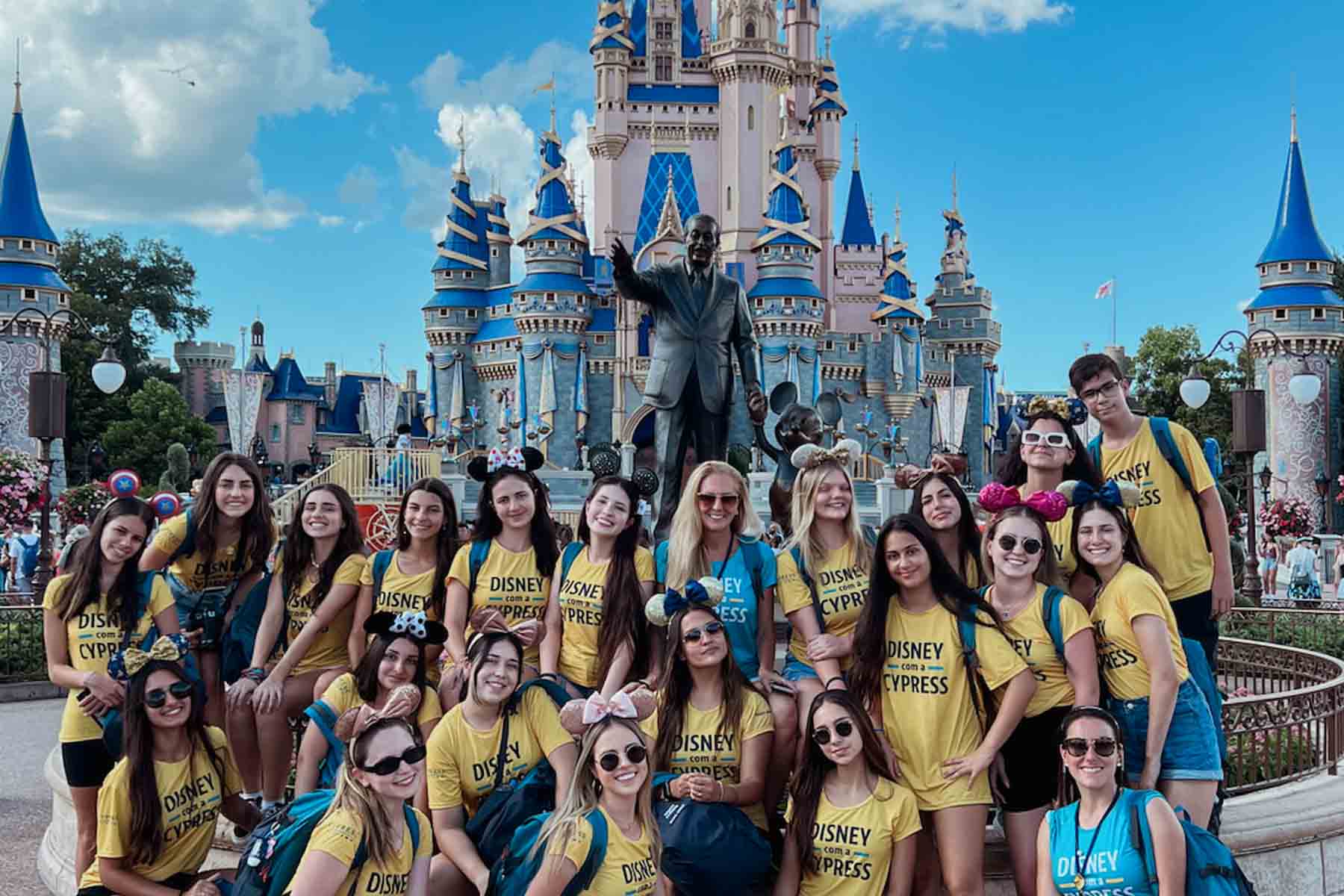 Grupo de adolescentes na viagem Disney Magic